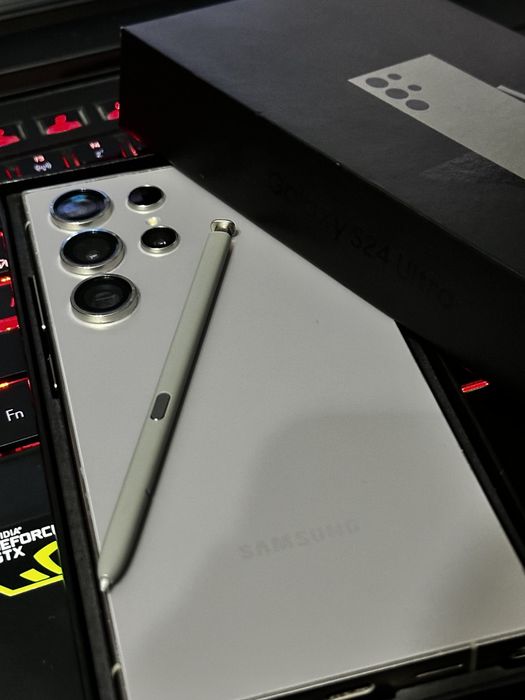 Samsung S24 ULTRA 12/256 GB идеал