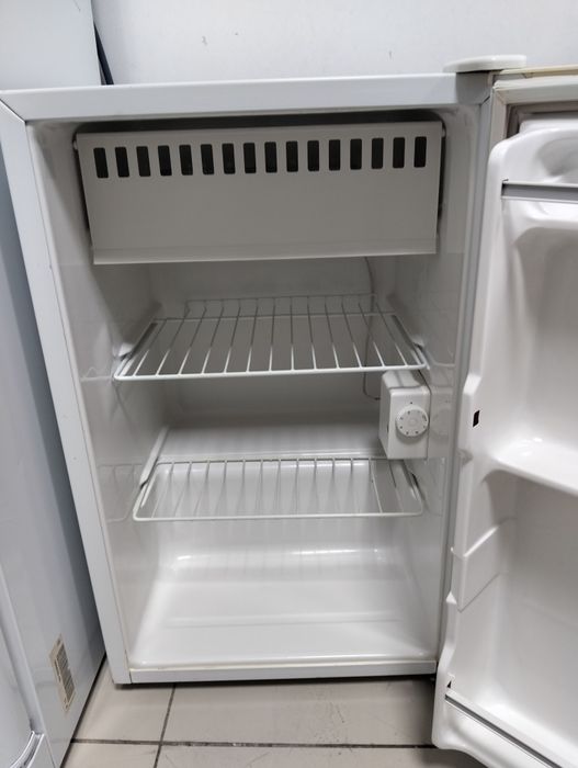 Маленький холодильник