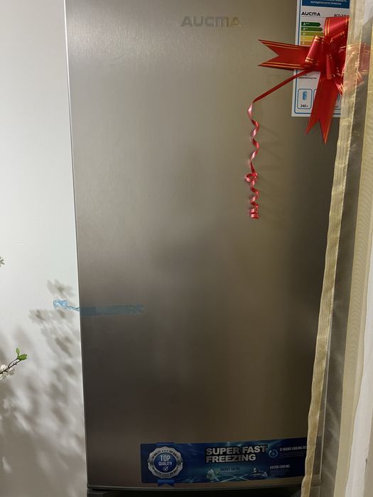 Продаю холодильник новый