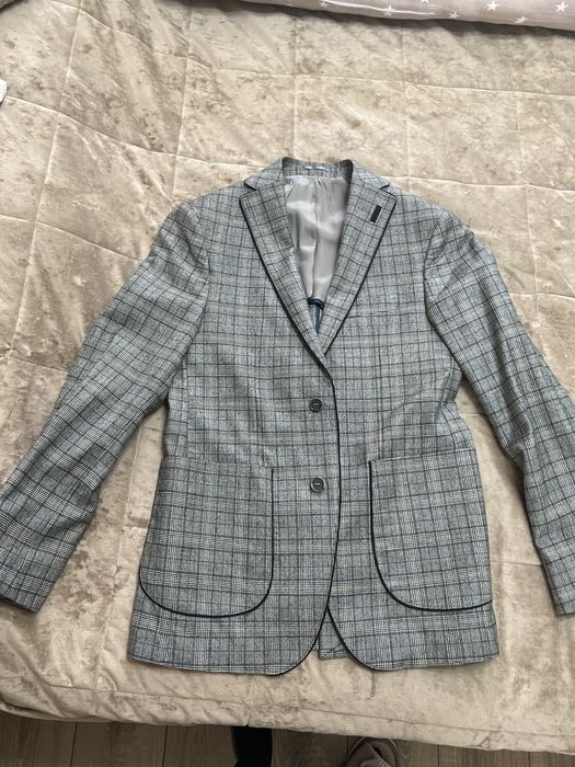 Продам костюм мужской