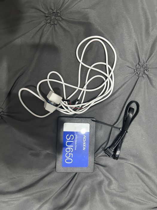 Piese pc cular sursa 5ventilatoare carcasa ssd toate 800 lei