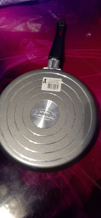 Продам сковороды и блинницу