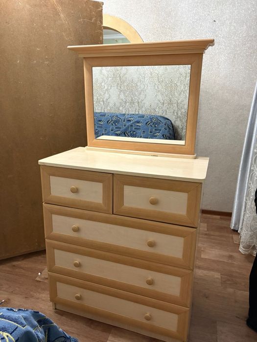 комот/шкаф для одежды