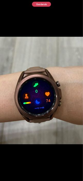 Розовые часы Samsung Galaxy Watch 3
