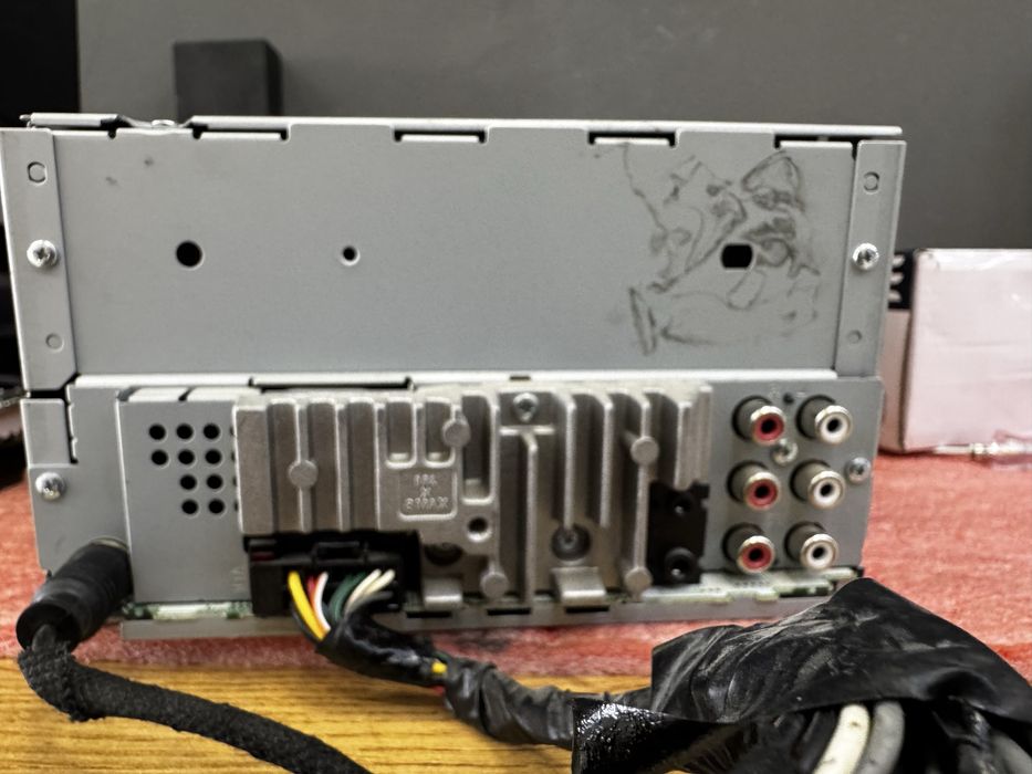 Pioneer 725 Mafon sotiladi