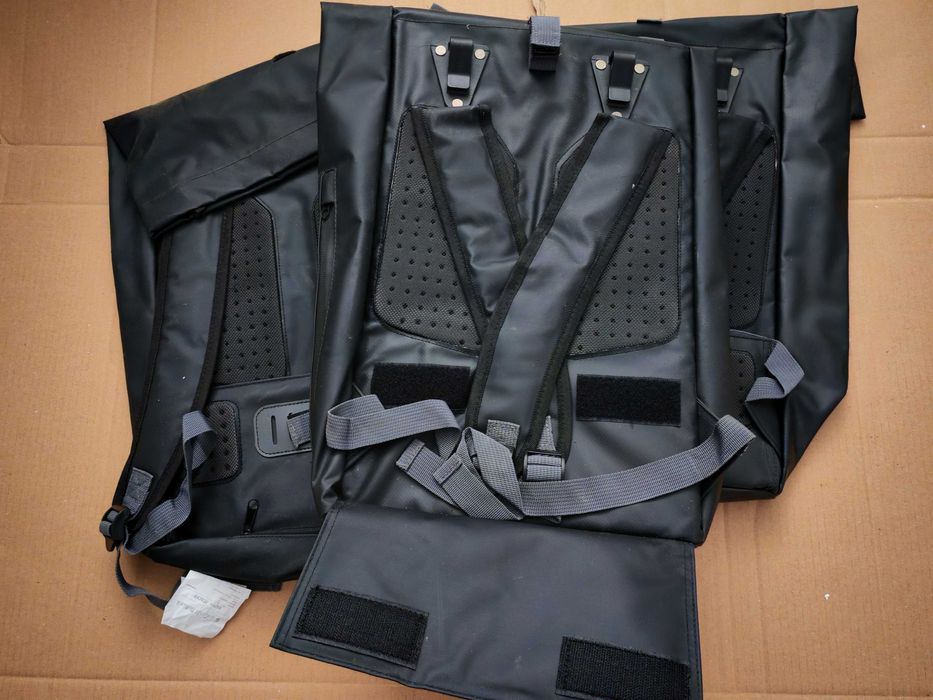 Чанта/Раница/Дисаги за вело-багажник с вграден дъждобран - 17л.