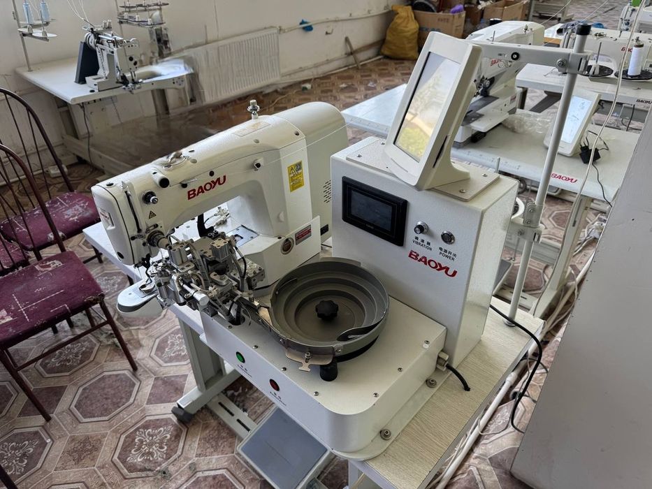 Tugma qoqadigan mashina