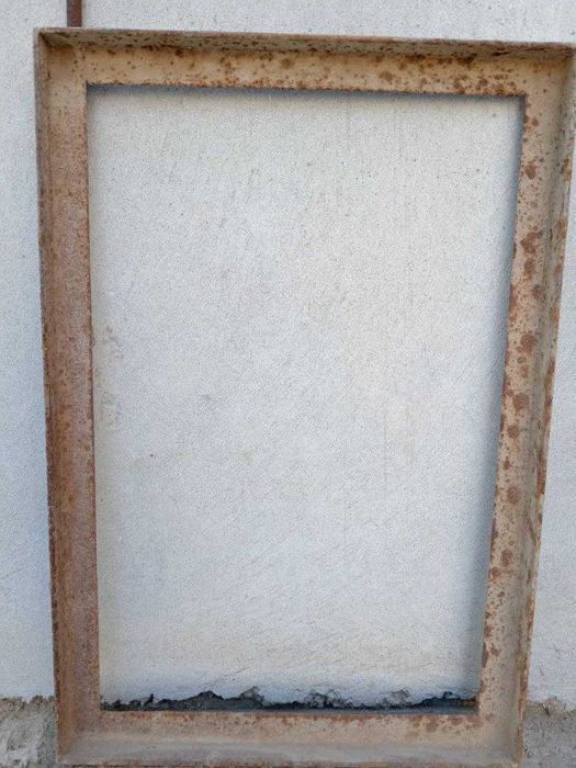 Рейки, доски, металлические трубы, водосточные трубы