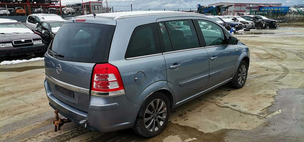 Опел Зафира 2010г.