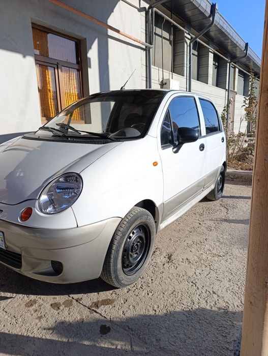 Best Matiz 2010 yil xolati yaxshi metani bor