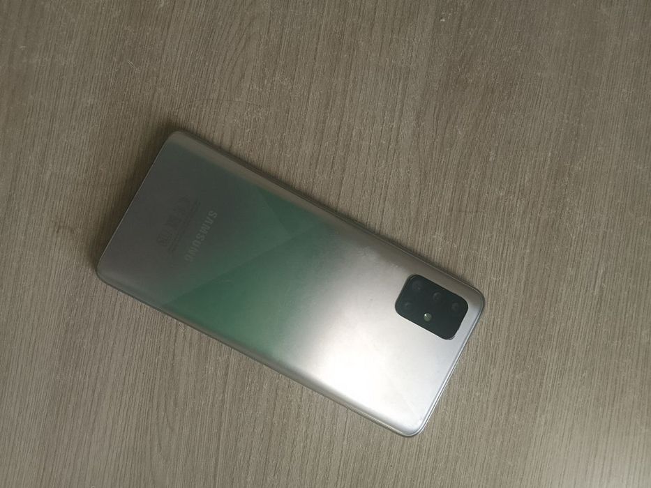 Обменяю самсунг а51 8/128