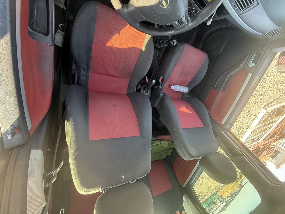 Опел мерива 1.7 дизел  на части