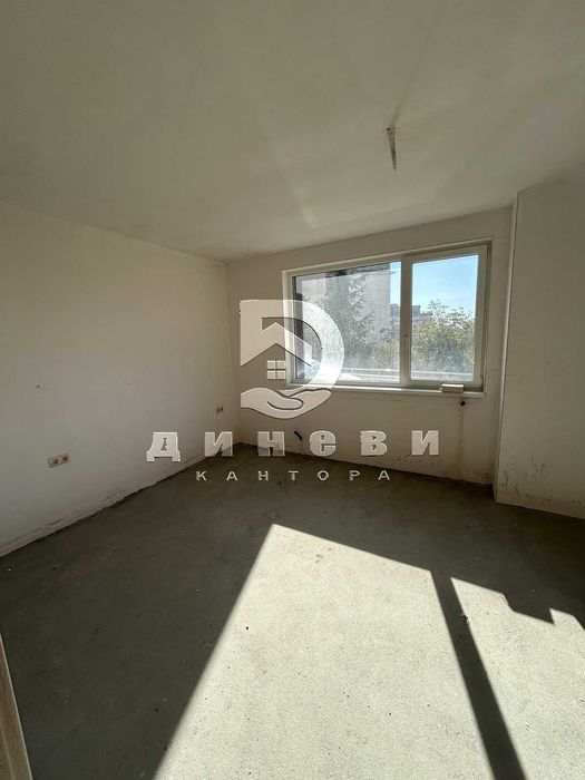 Продава се Тристаен апартамент в Стара Загора, Била - 116 кв.м за 992 €/кв.м - Снимка #4