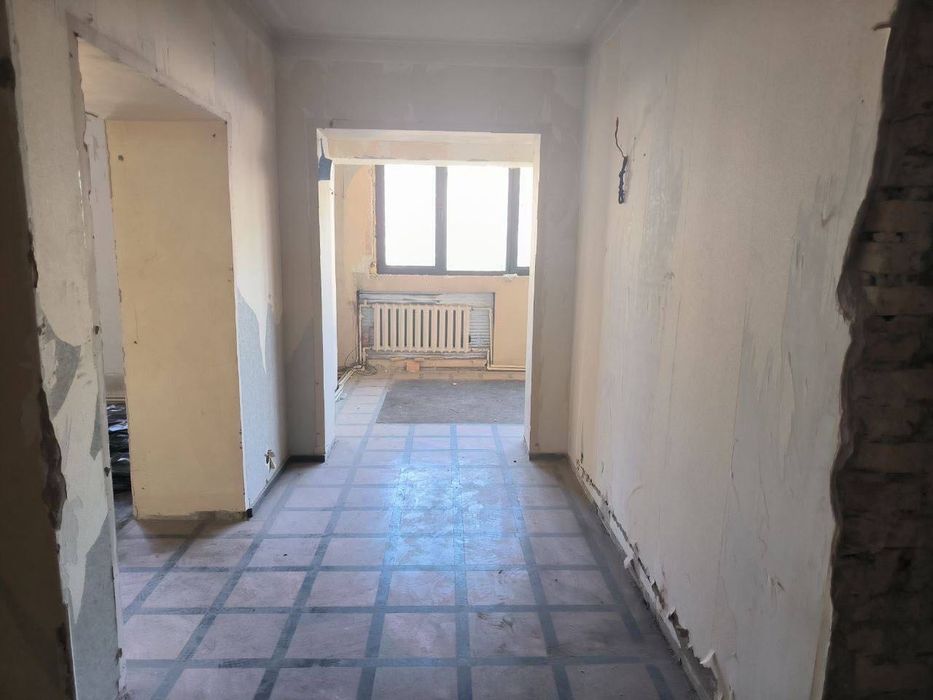 4х комнатная квартира, Центр, Ц-1, Садыка Азимова,  145 школа
