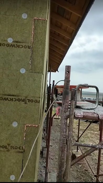 Renovări interioare și exterioare