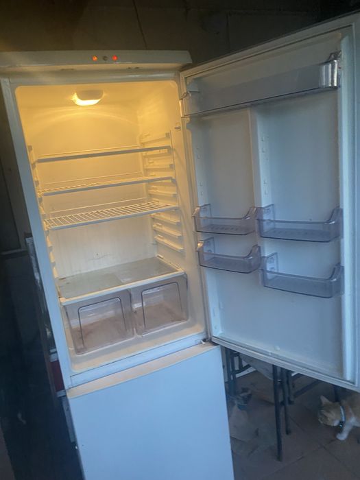 Vand frigider in stare buna