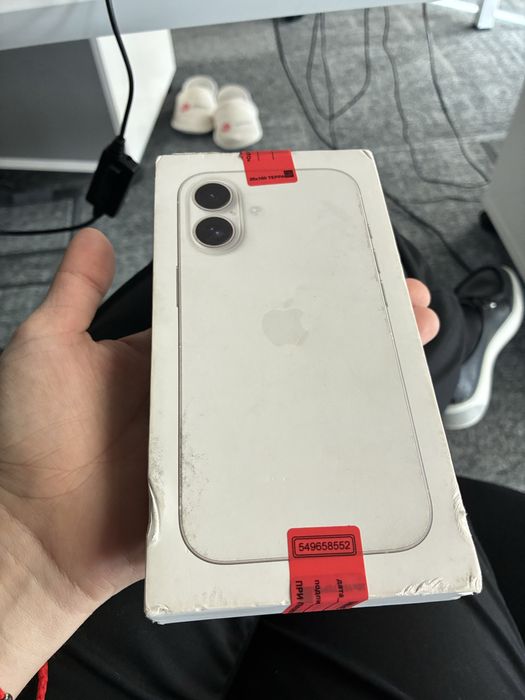 Продам новый Iphone 16 128ГБ