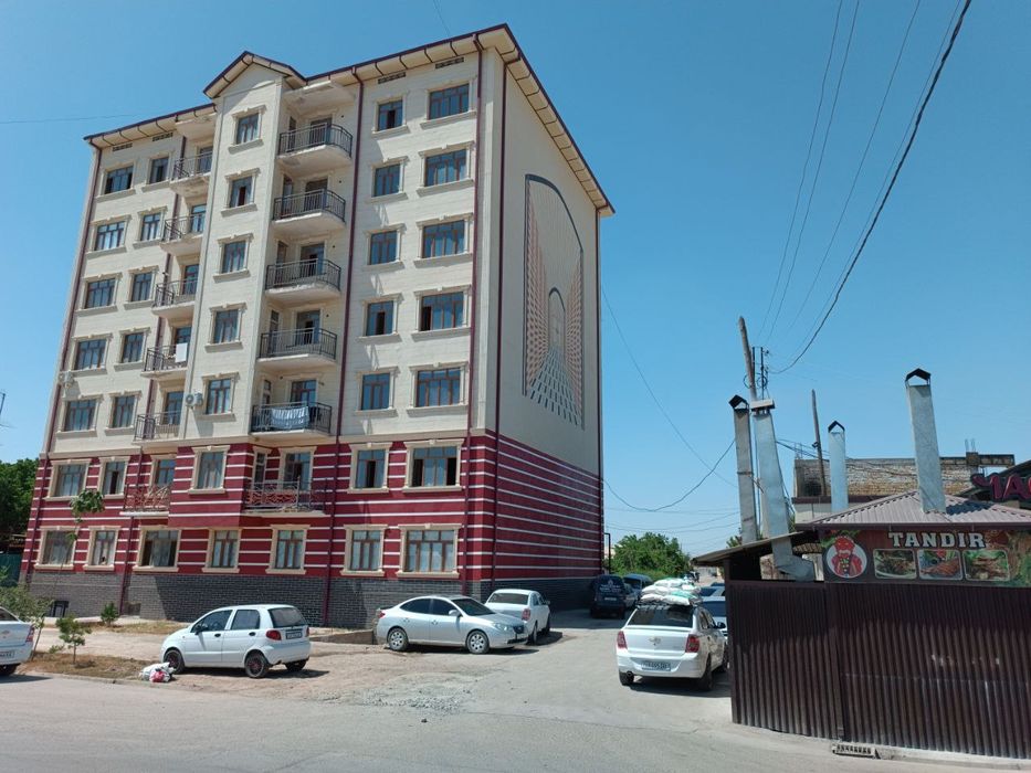 Квартира сотилади Янги бозор якинидаги дом, Номер 1 шашлик кафеси ёни