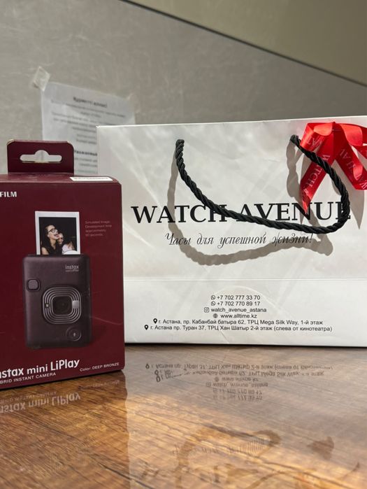 Продам instax mini liplay