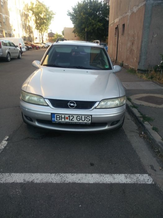 Opel Vectra 1.6 benzina