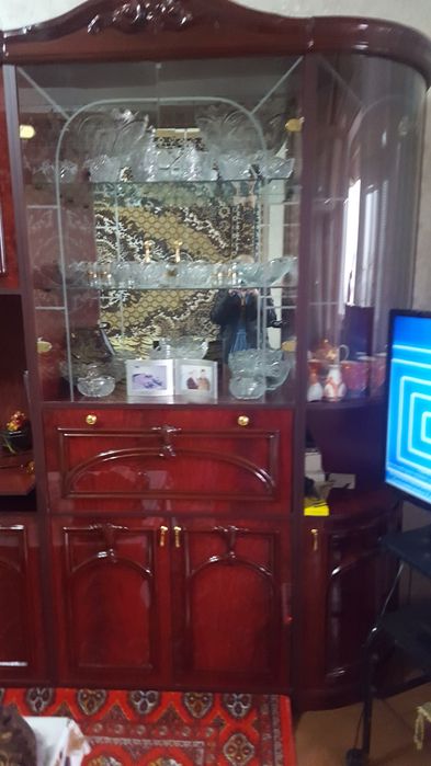 Стенка мебель в хорошом состояние