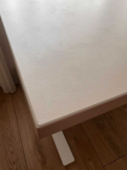 IKEA TROTTEN бюро с регулиране на височината
