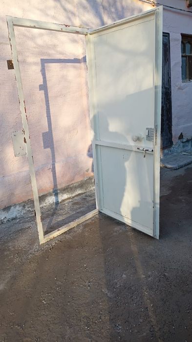 Буу есік сатылады