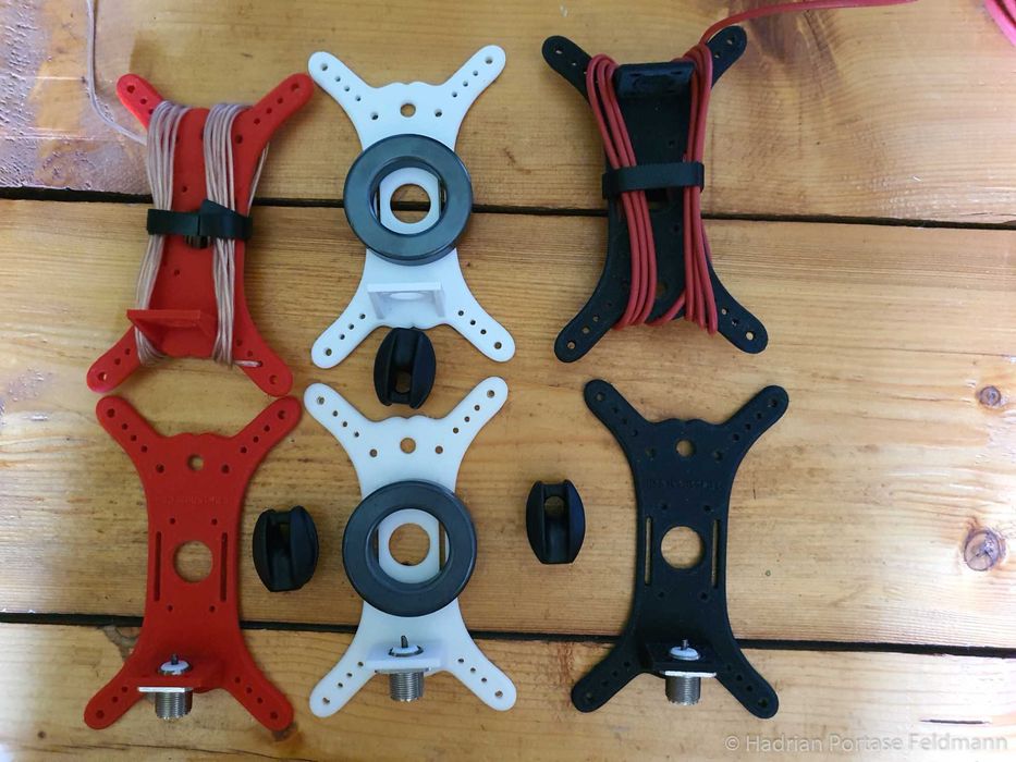 Suport pentru înfășurat firul antenei portabile - Winder