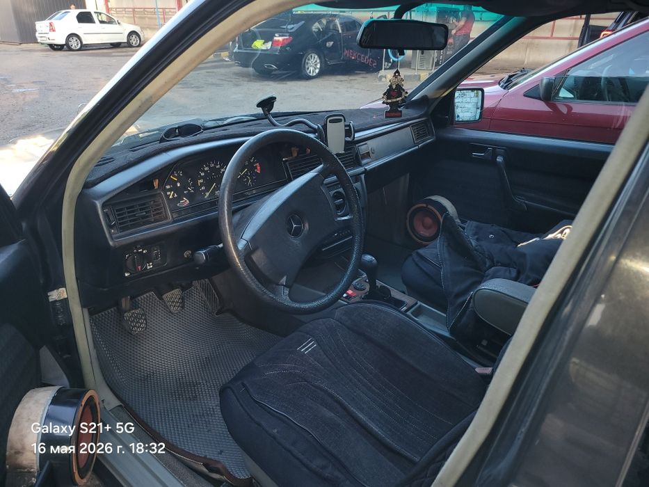 Продам мерседес 190