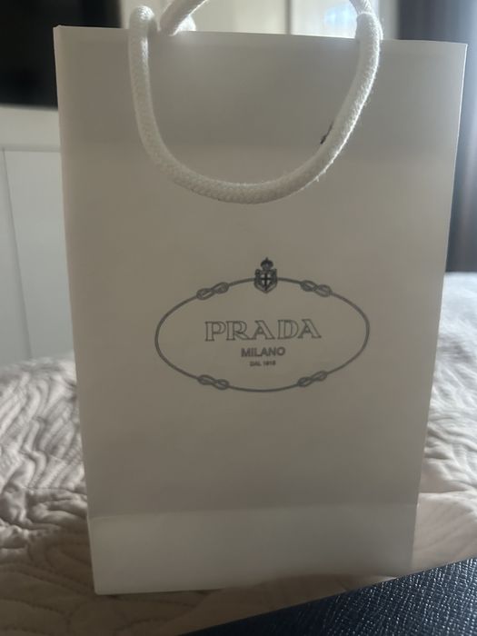 Оригинални очила Prada залупени от оптика Леонардо