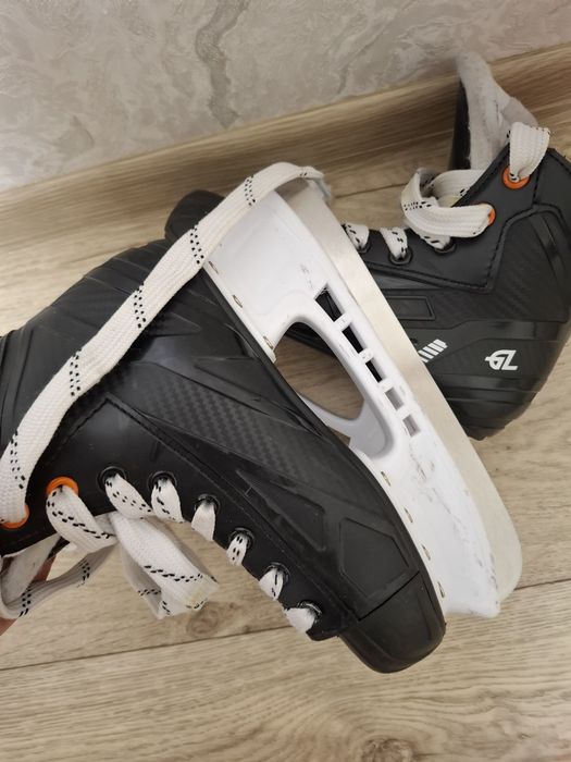 Продам коньки 35 размер