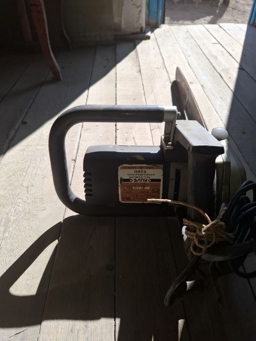 Электропила бытовая