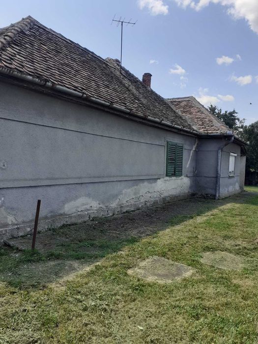 vanzare teren cu casa in terezian