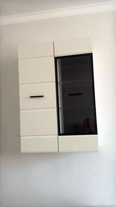 Гарнитуры , пылесос шкаф