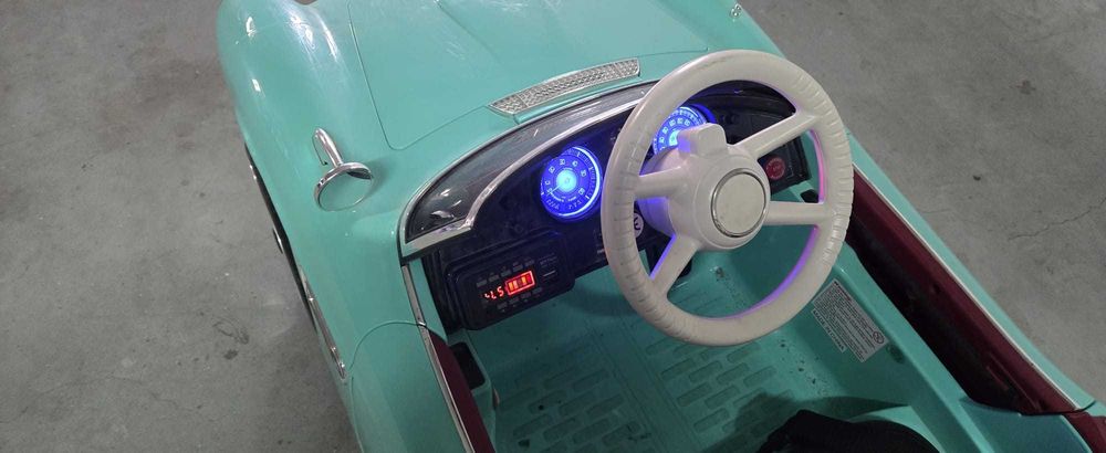 Vand Masinuta Electrica BMW 570 Retro Verde