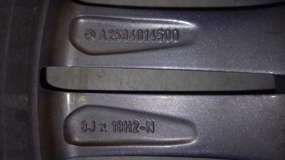 Set roti MB GLC R18, anvelope iarna Bridgestone DOT 2024 235/60 R18