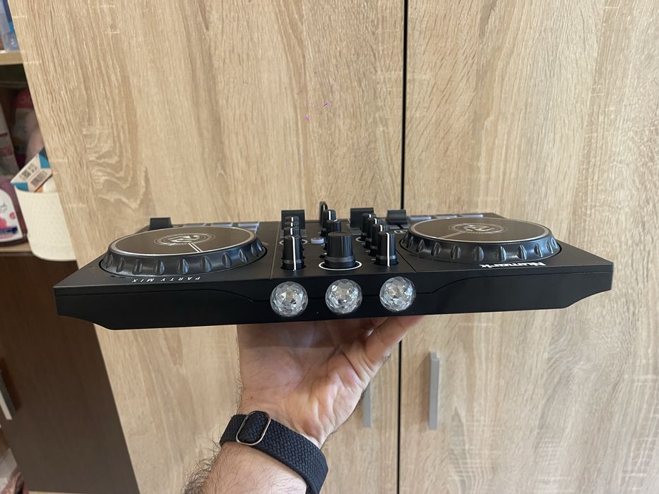 Контролер Numark Party Mix MKII