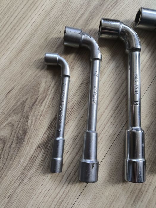 Г-образни ключове с проходен отвор за шпилка