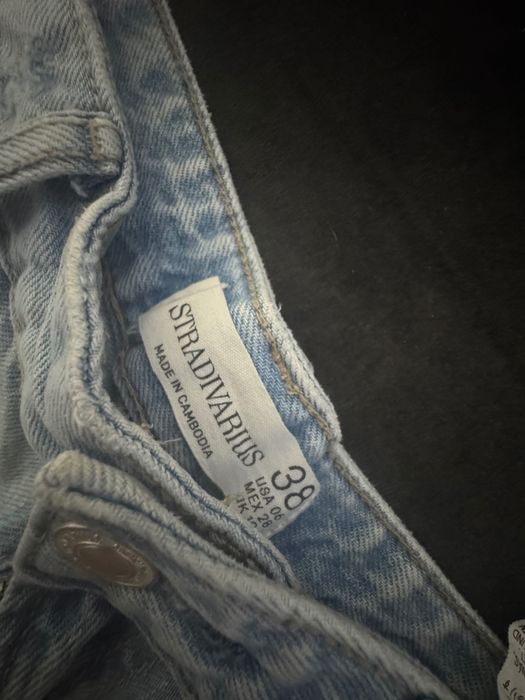 Blugi scurți Stradivarius pentru femei