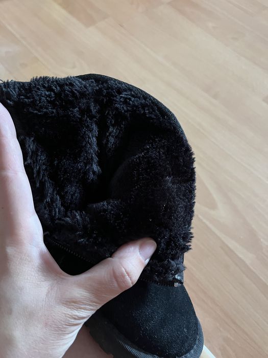 Продам детскую обувь