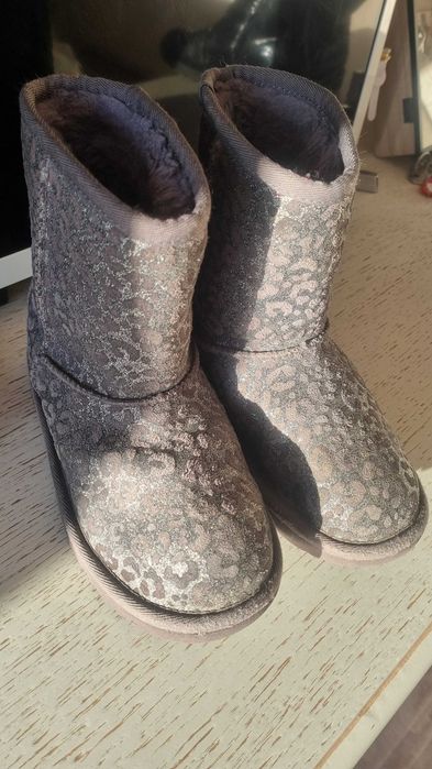 Детски боти UGG, агн. Кожа