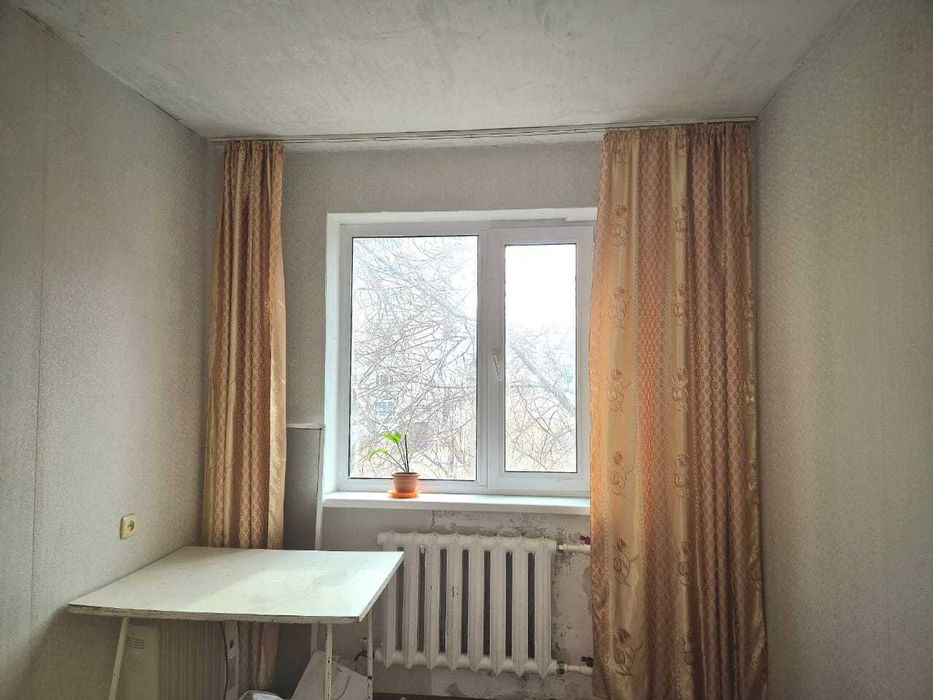 Продам 2 комн квартиру на 6 мкр