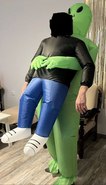 Надуваем костюм „Извънземно отвличане" - като нов!