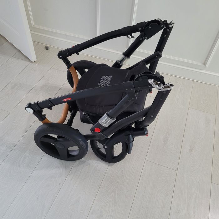 Продам коляску Adamex Vicco 3 в 1