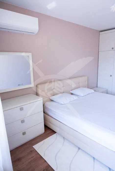 Страхотен тристаен апартамент в Христо Смирненски!