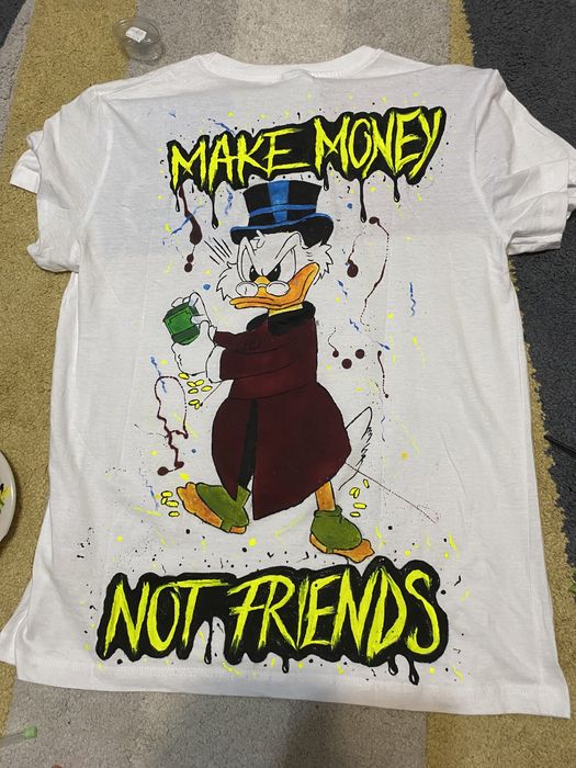 Pictura manuala pe haine