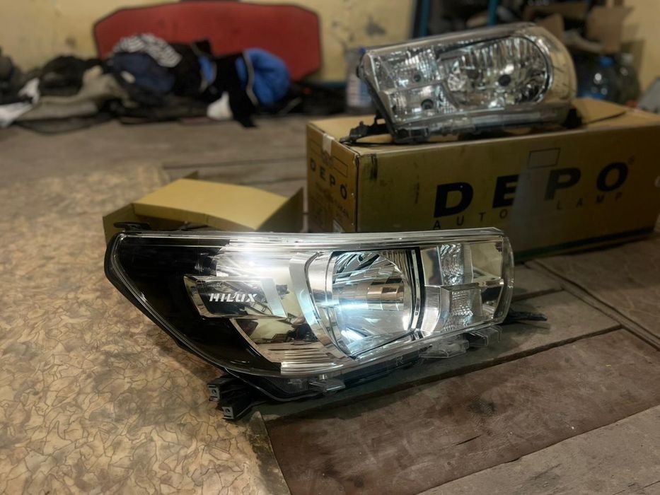 Фара на тойоту пикап