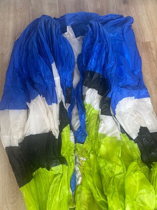 Продавам крило Independence Geronimo 2 размер M (80-105)