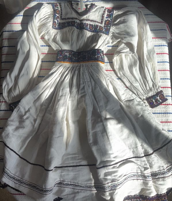 Costum tradițional autentic din Țara Oașului