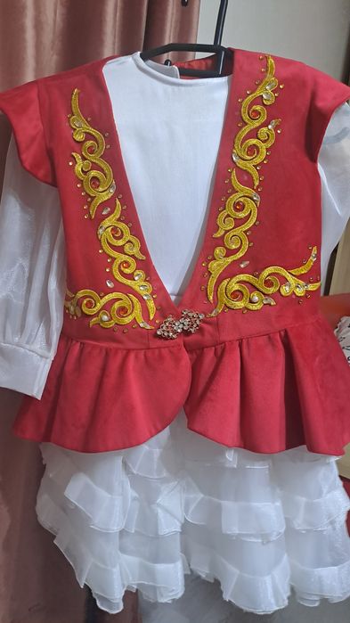 Продам два одинаковых казакша костюма